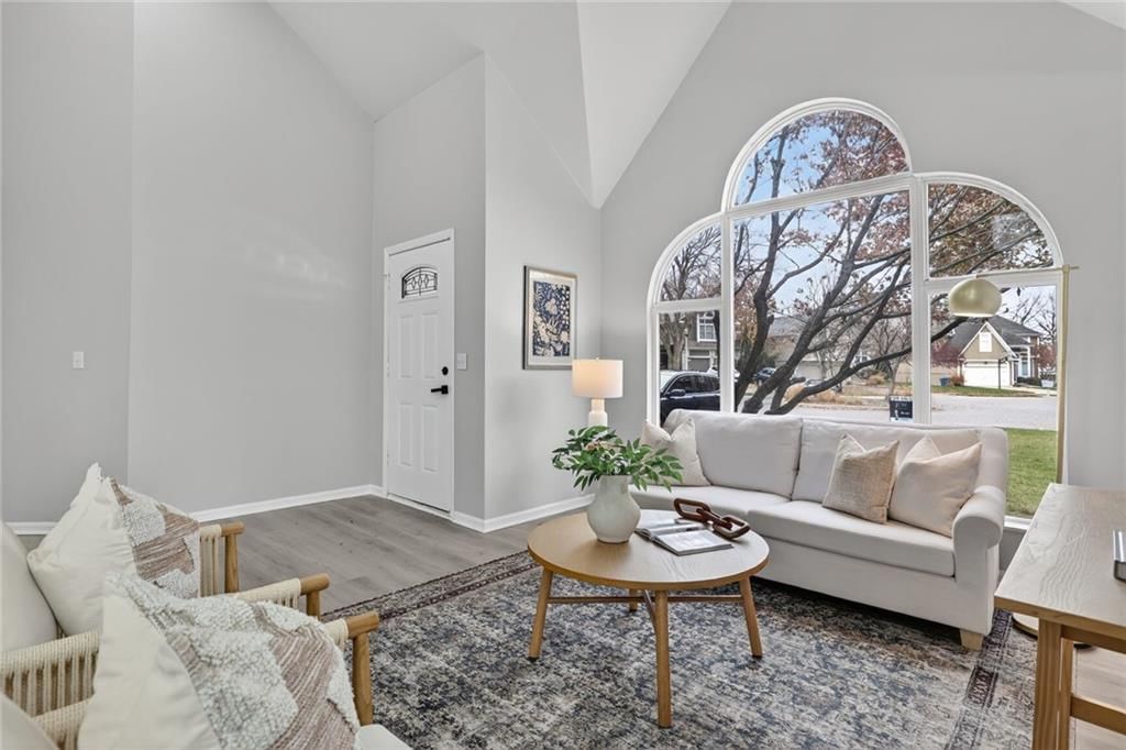 21309 W 56th Street — photo 3
