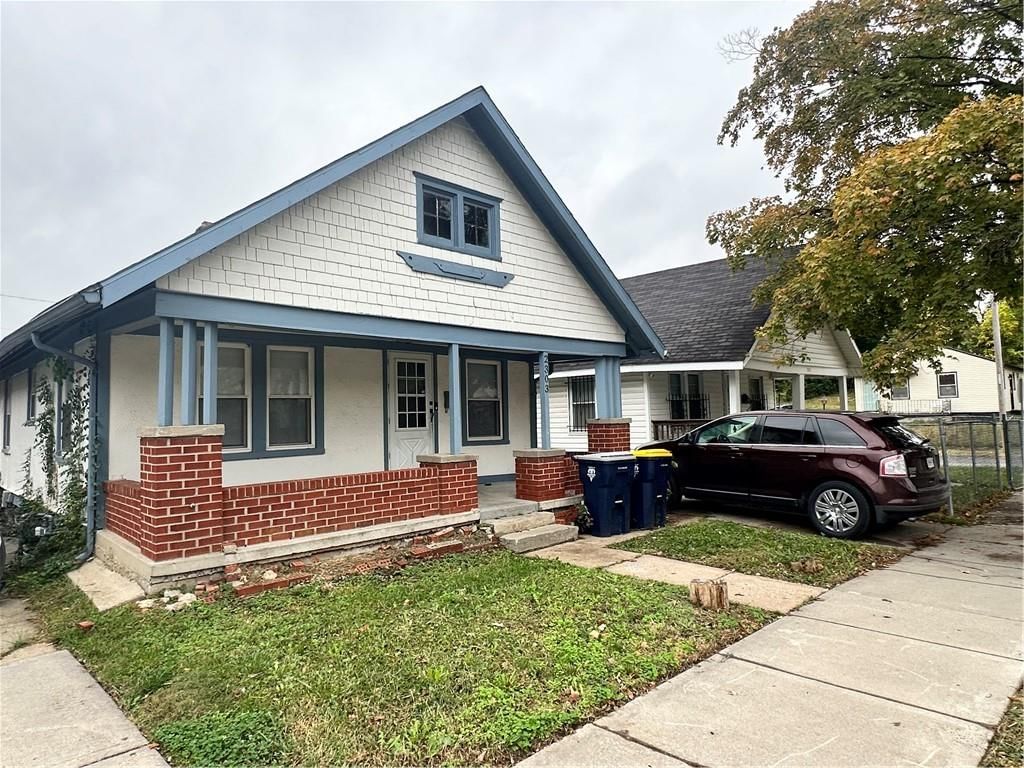 2303 E 41st Street E, Kansas City, MO