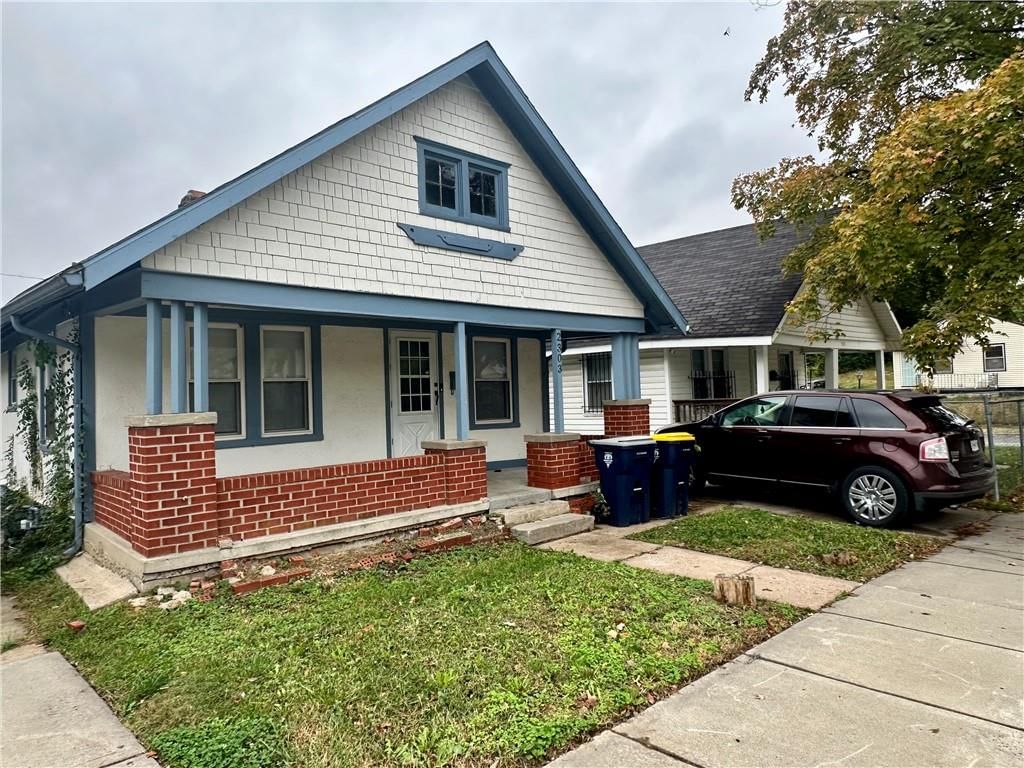 2303 E 41st Street E — photo 10