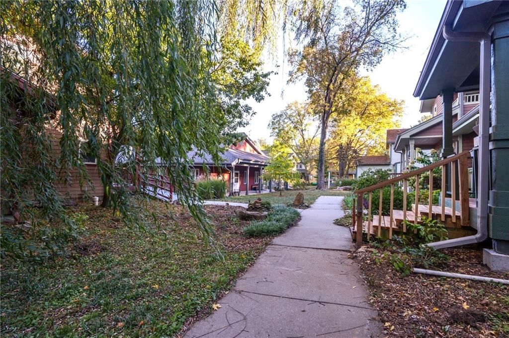 1218 Delaware Street — photo 29