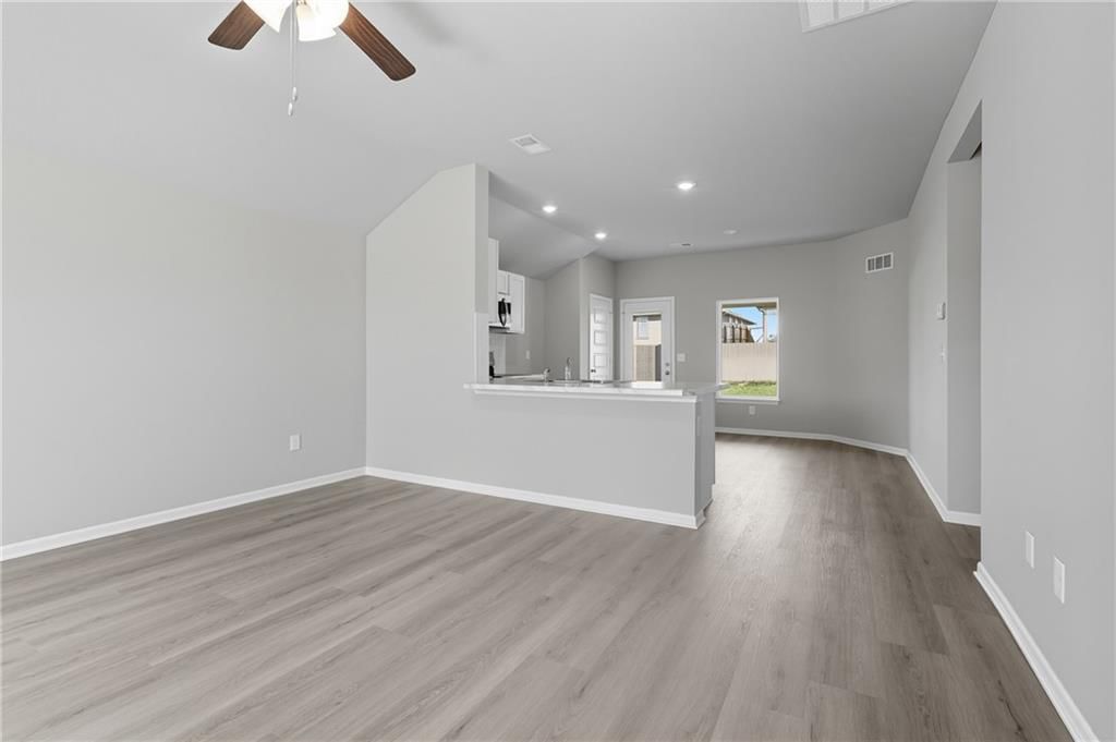 20308 W 194th Terrace — photo 3