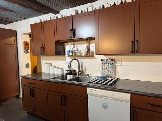 602 W Broadway Street — photo 19