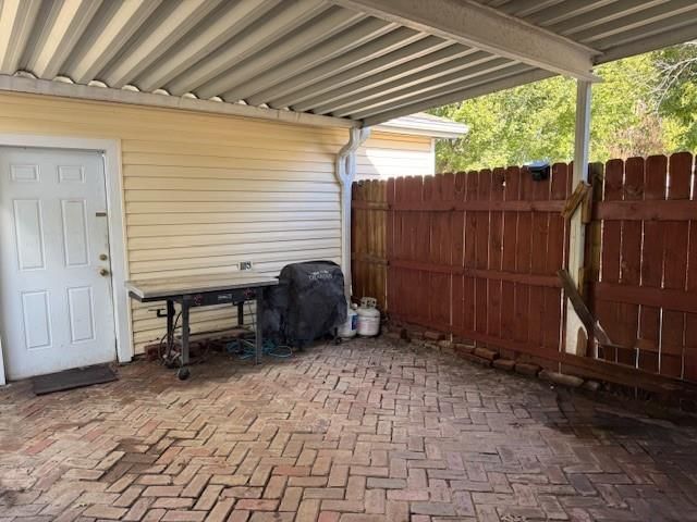 602 W Broadway Street — photo 32