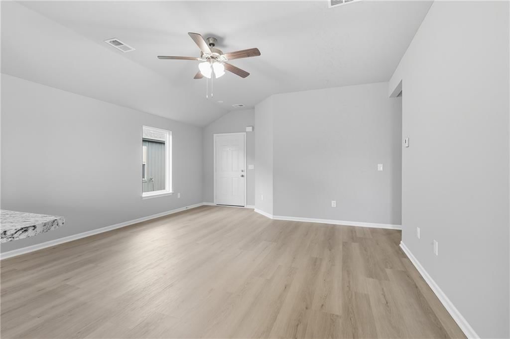20361 W 194th Terrace — photo 2