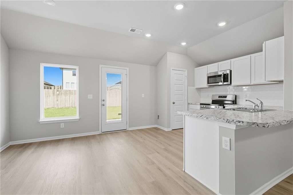 20361 W 194th Terrace — photo 3