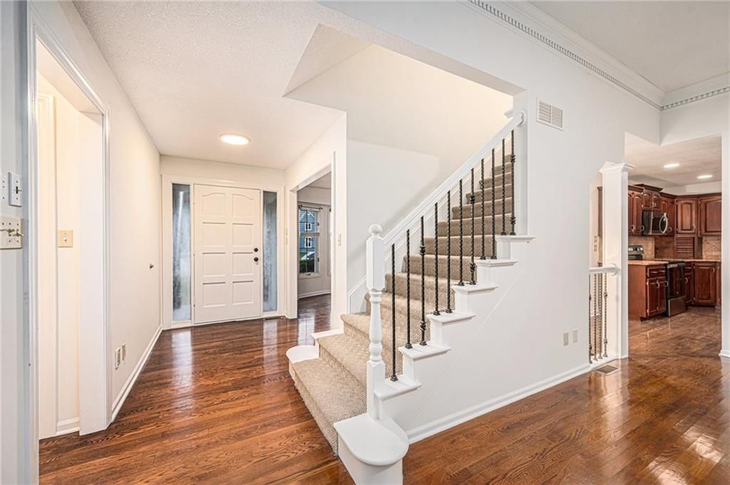 130 SE Somerset Court — photo 5