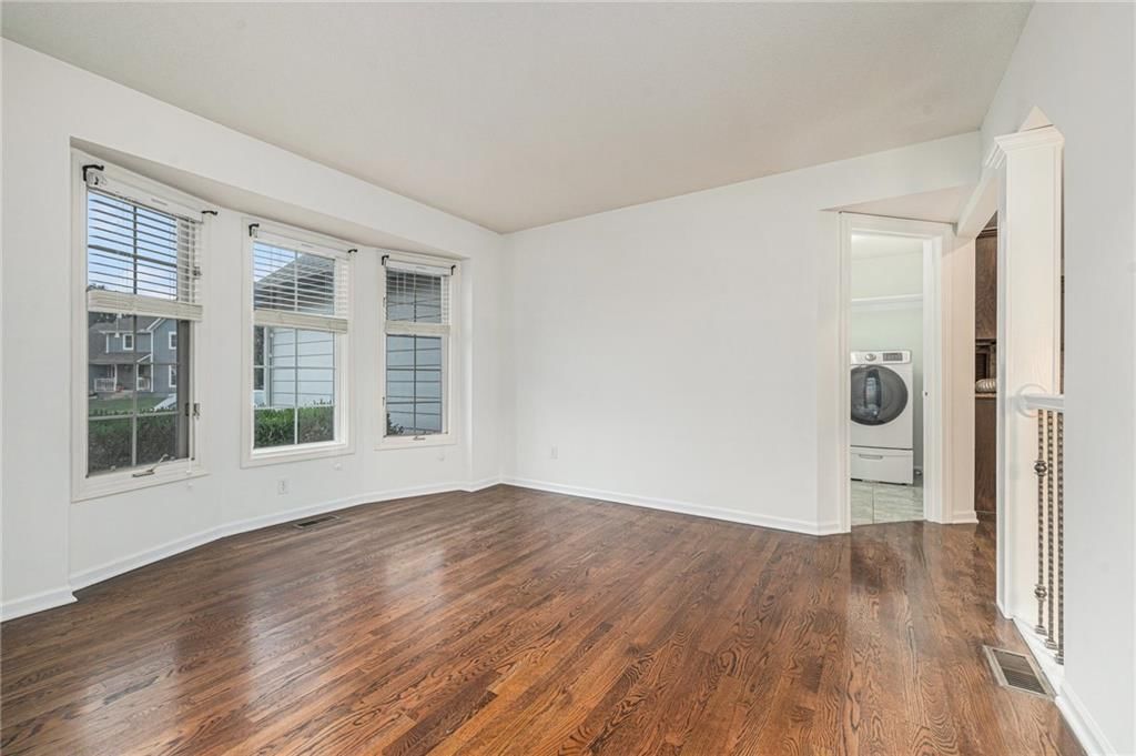 130 SE Somerset Court — photo 9