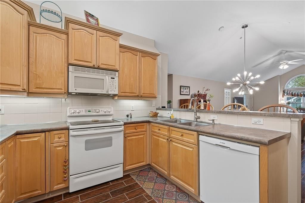 23154 W 71 Terrace — photo 9