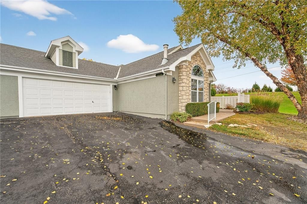 23154 W 71 Terrace — photo 32
