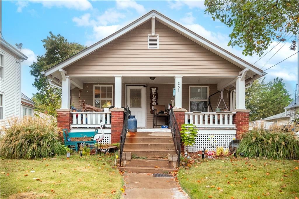 261 W Jackson Street — photo 1