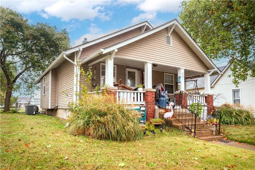 261 W Jackson Street — photo 2