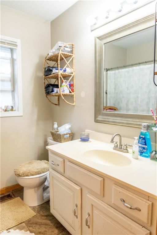 261 W Jackson Street — photo 13