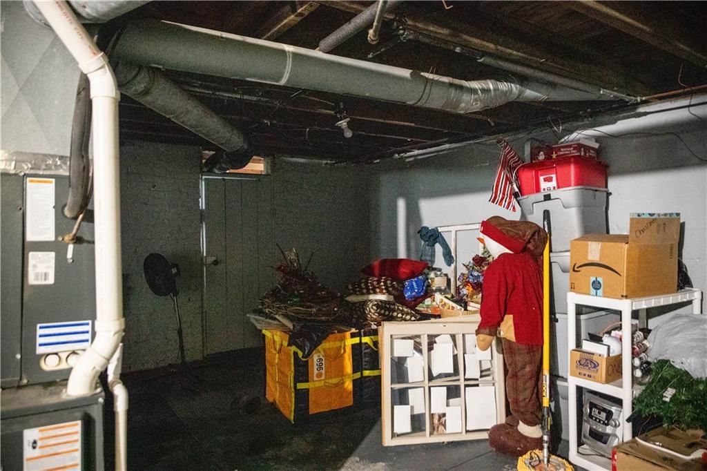 261 W Jackson Street — photo 16