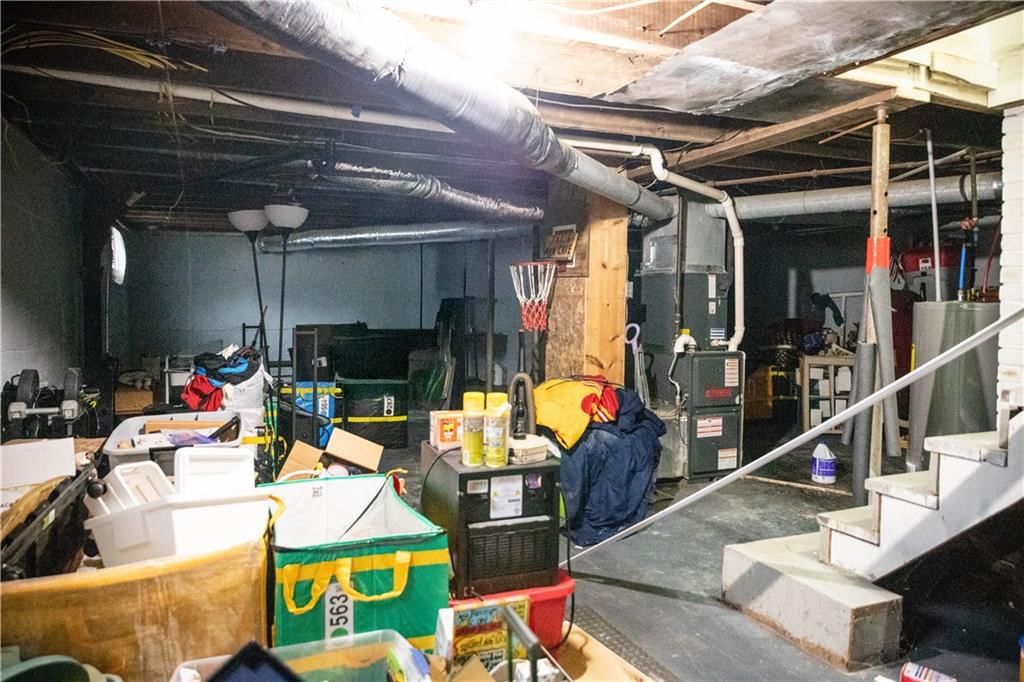 261 W Jackson Street — photo 17