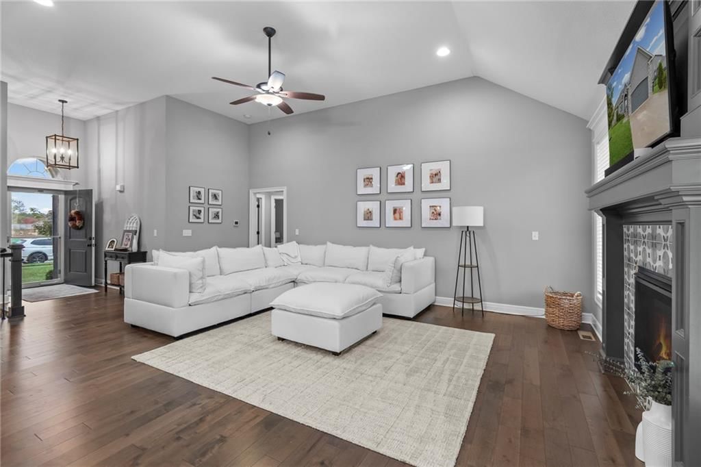 4812 SW 5th Street — photo 5