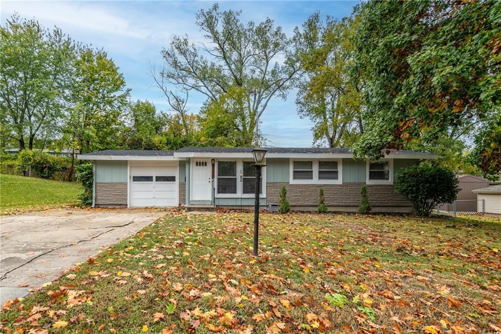 5708 N Woodland Avenue — photo 1