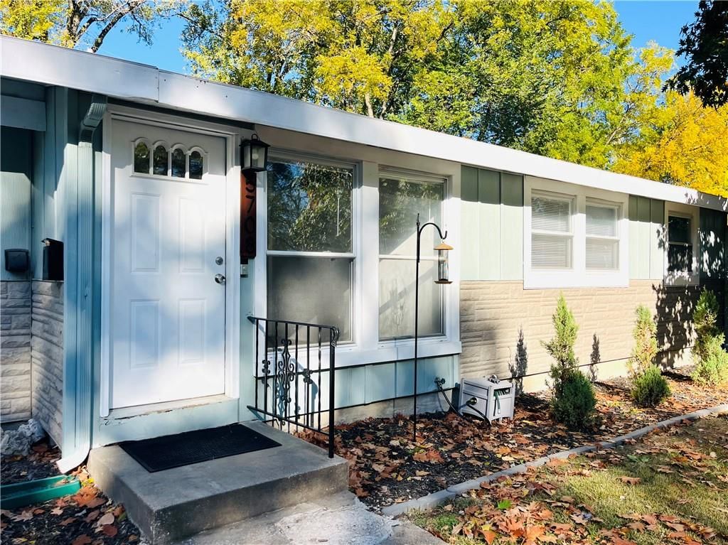 5708 N Woodland Avenue — photo 2