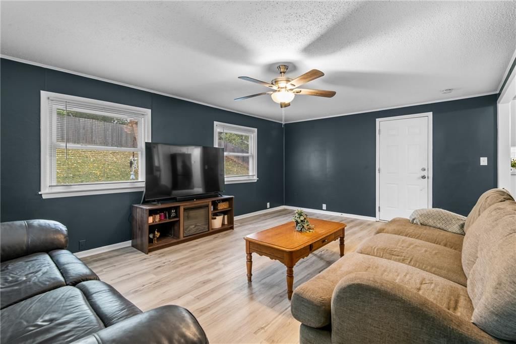 5708 N Woodland Avenue — photo 11