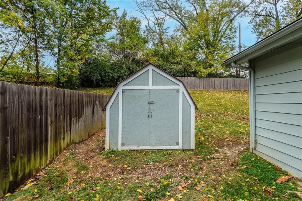 5708 N Woodland Avenue — photo 22
