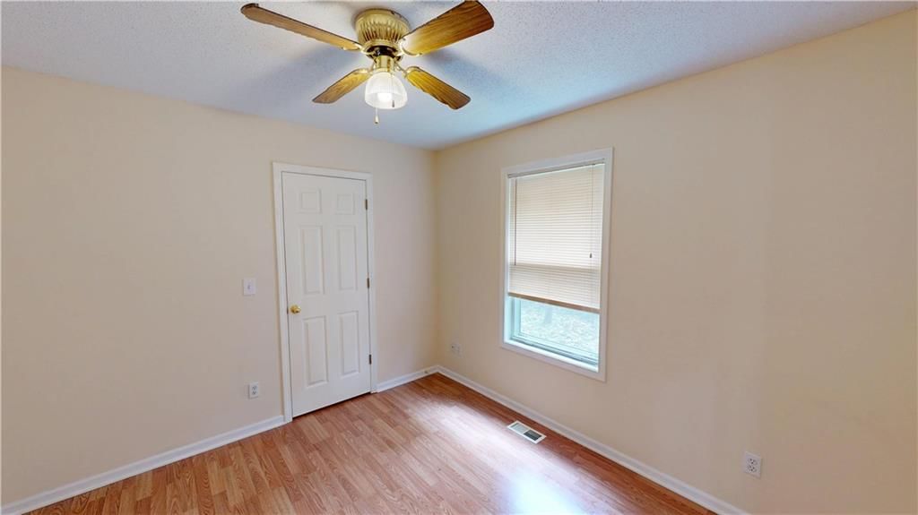 409 Sheidley Avenue — photo 22