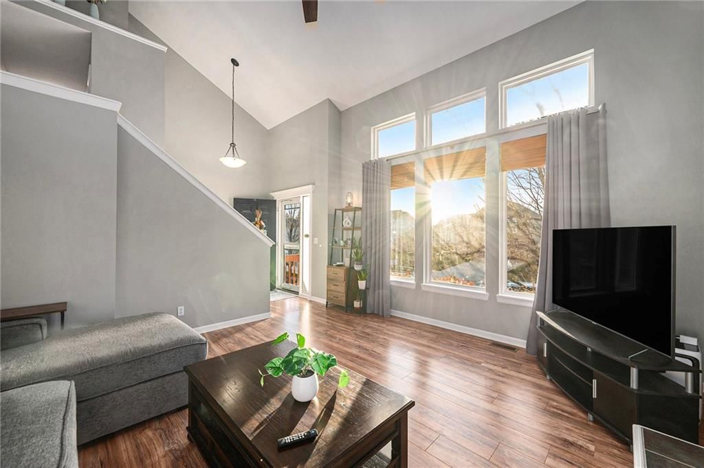 254 W Cheyenne Street — photo 6