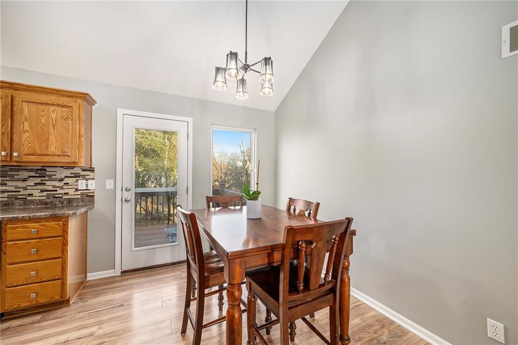 254 W Cheyenne Street — photo 10