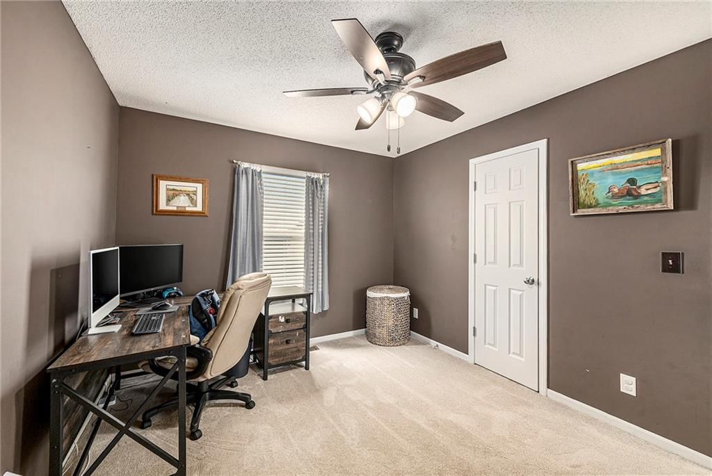 254 W Cheyenne Street — photo 18