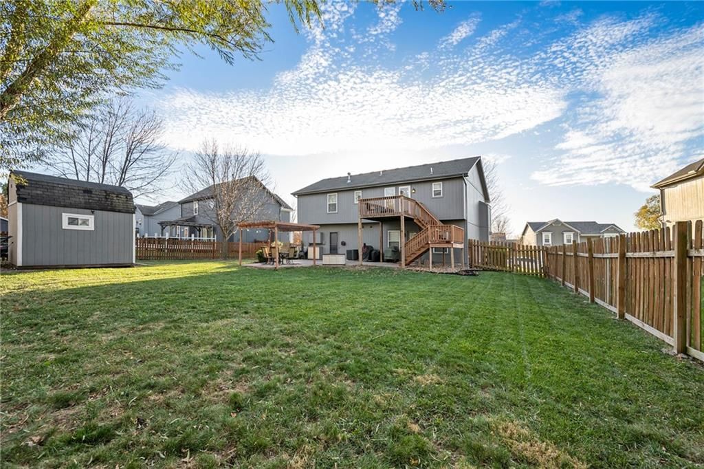 254 W Cheyenne Street — photo 29