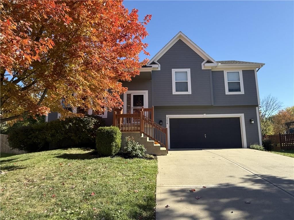 254 W Cheyenne Street — photo 38