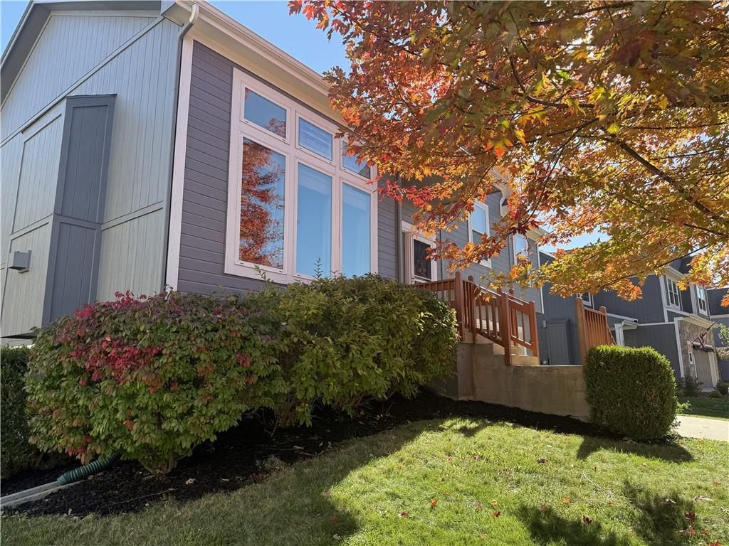 254 W Cheyenne Street — photo 39