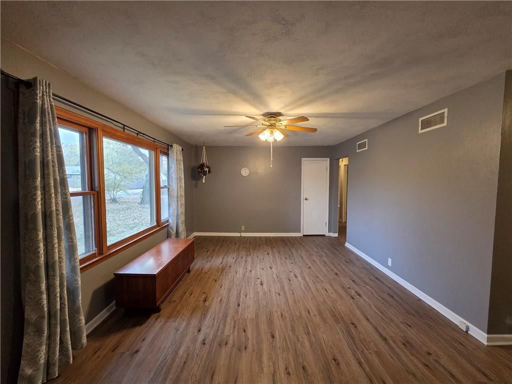 524 Pin Oak Street — photo 4