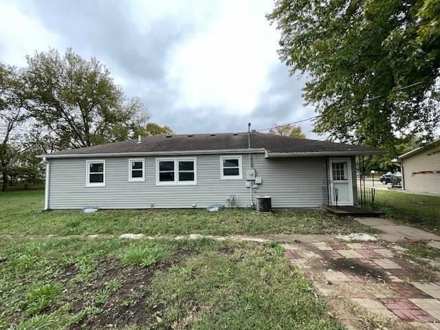 1504 Oak Street — photo 17