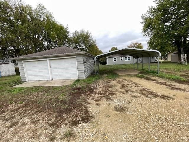 1504 Oak Street — photo 21
