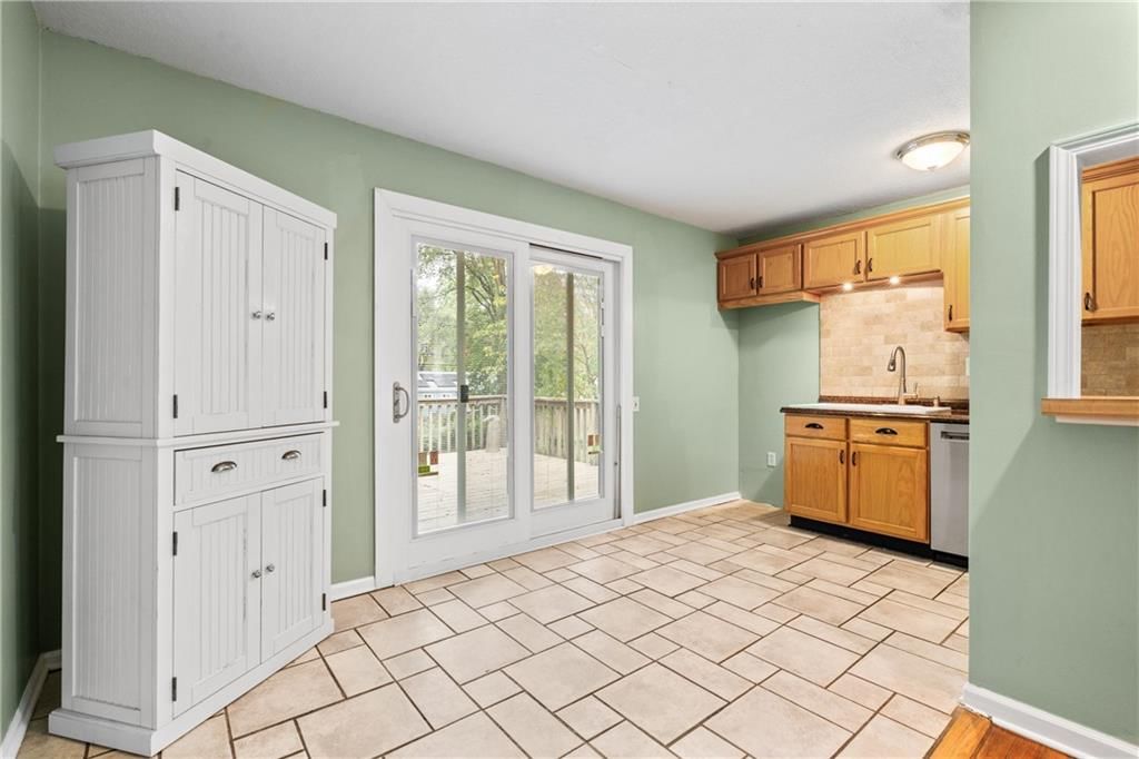 Photo 11 of 26 - 6404 W 82nd Street