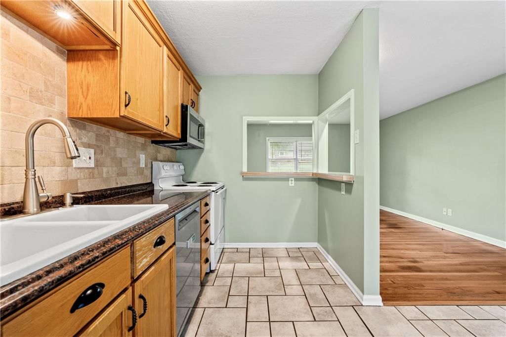 Photo 12 of 26 - 6404 W 82nd Street
