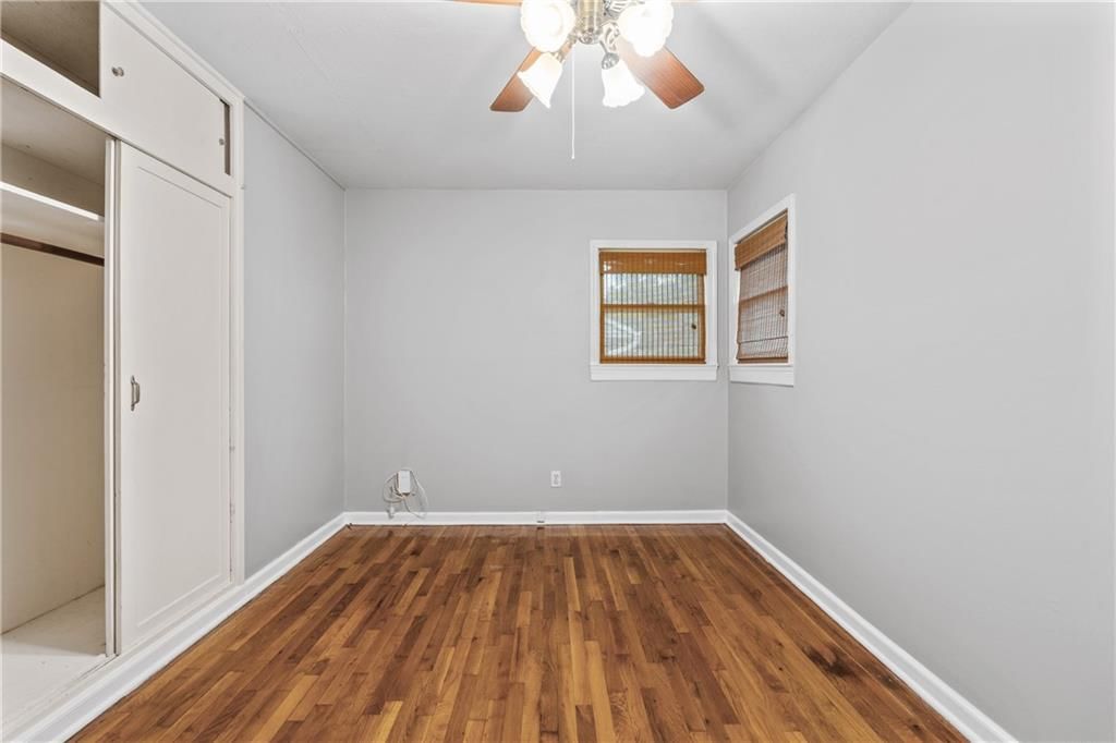 Photo 14 of 26 - 6404 W 82nd Street