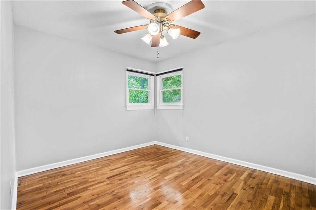 Photo 18 of 26 - 6404 W 82nd Street