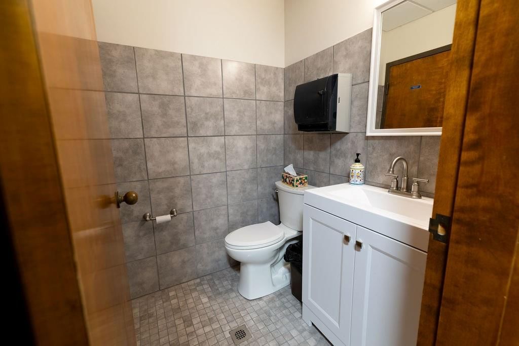 8675 W 96th Street — photo 20