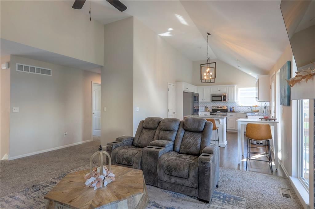 10206 N Quincy Avenue — photo 5