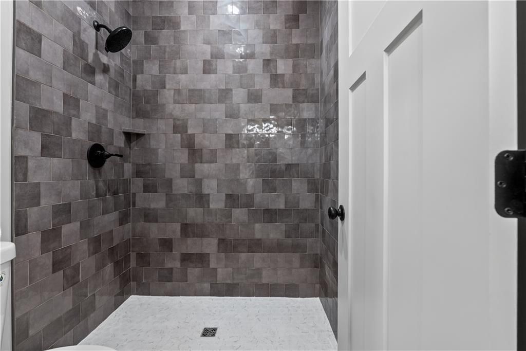 216 S Devin Street — photo 22