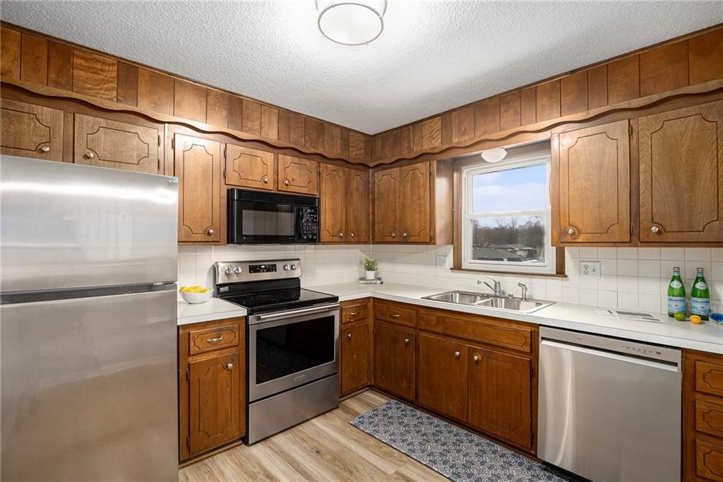 7000 NW Belvidere Parkway — photo 8