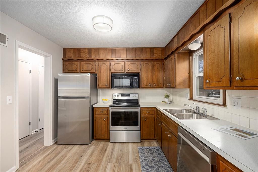 7000 NW Belvidere Parkway — photo 10