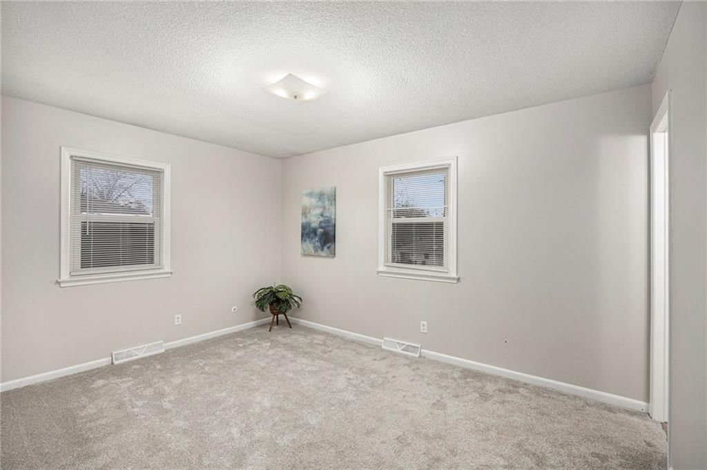 7000 NW Belvidere Parkway — photo 13