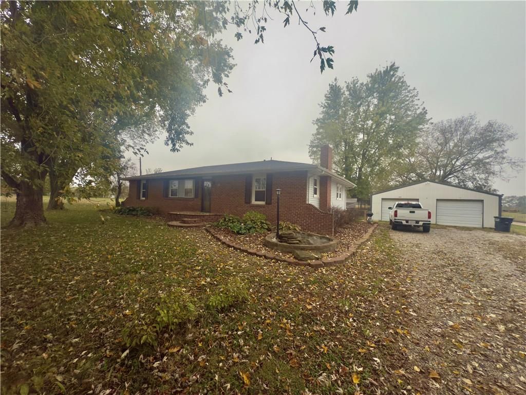 16020 S 1200th Road — photo 2