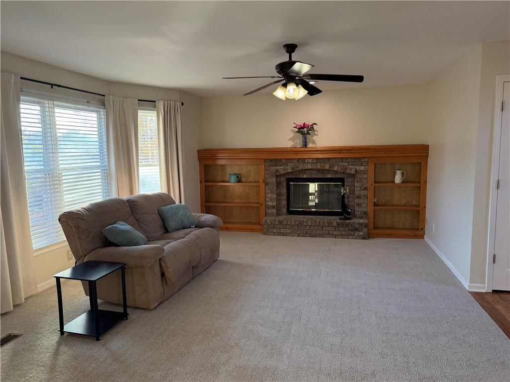 401 W Olive Street — photo 19