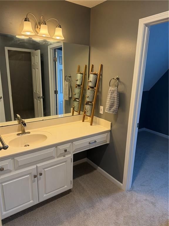 401 W Olive Street — photo 38