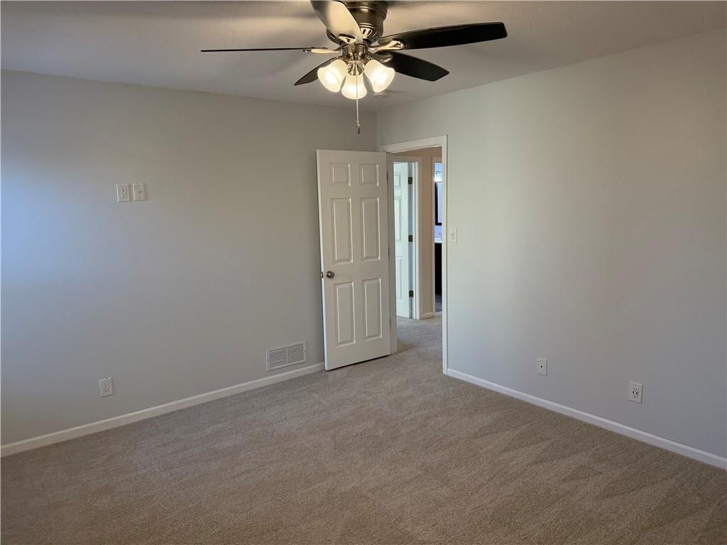 401 W Olive Street — photo 39