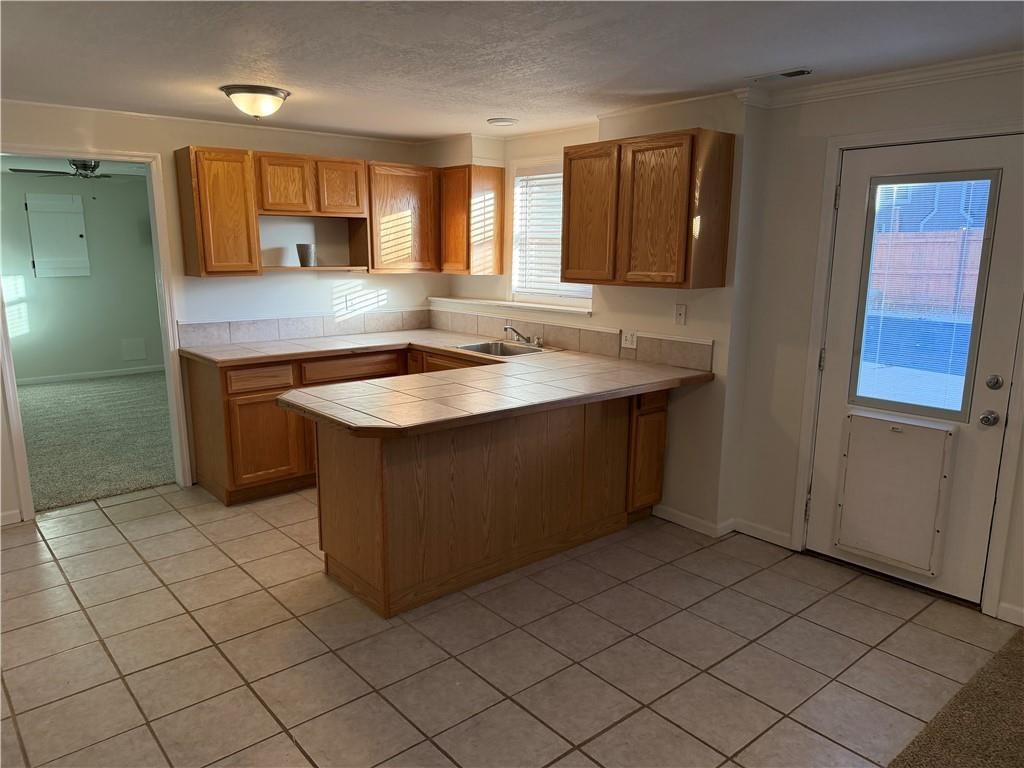 401 W Olive Street — photo 49