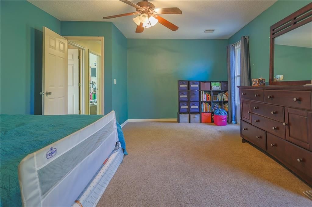 9001 N MANNING Avenue — photo 20
