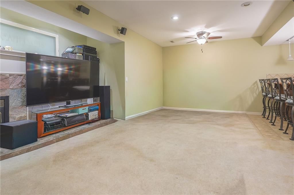 9001 N MANNING Avenue — photo 27